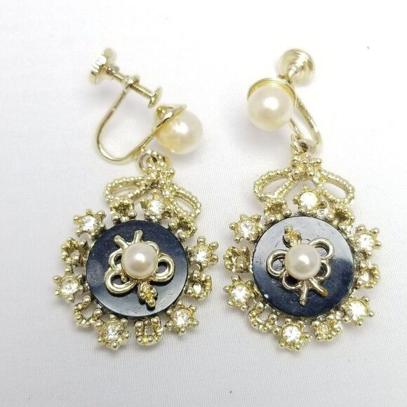 Vintage Black and Gold Tone Faux Pearl Dangle Clip On Earrings, Screw Backs - Picture 2 of 8